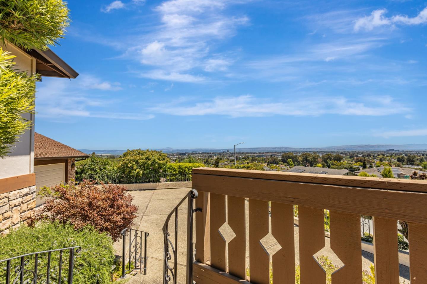 Detail Gallery Image 7 of 53 For 800 26th Ave, San Mateo,  CA 94403 - 3 Beds | 2/1 Baths