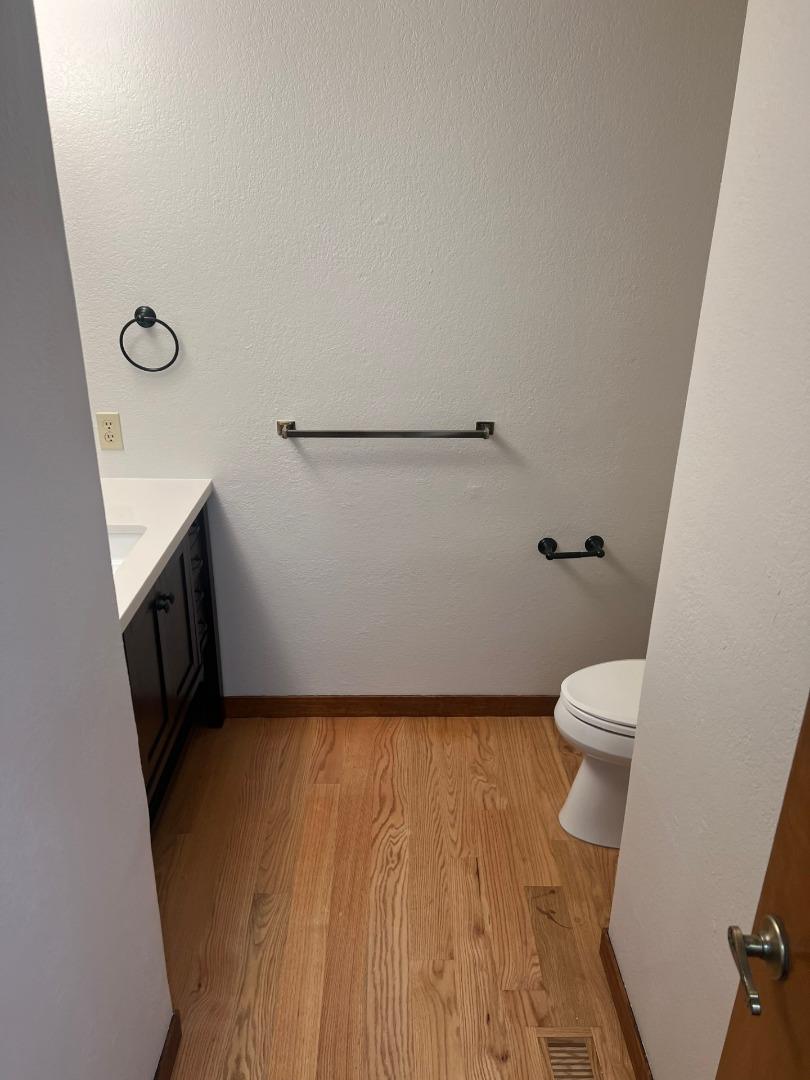 Detail Gallery Image 11 of 18 For 381 St. Andrews Ln., Half Moon Bay,  CA 94019 - 3 Beds | 2 Baths
