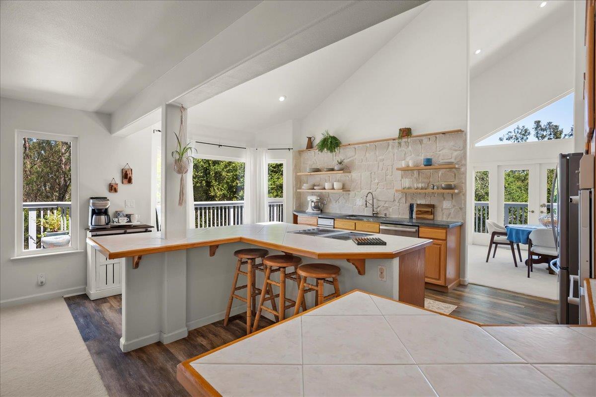 Detail Gallery Image 11 of 41 For 1650 Andreas Estates Pl, Royal Oaks,  CA 95076 - 4 Beds | 3 Baths