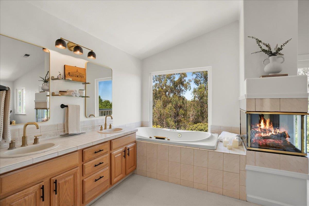Detail Gallery Image 25 of 41 For 1650 Andreas Estates Pl, Royal Oaks,  CA 95076 - 4 Beds | 3 Baths