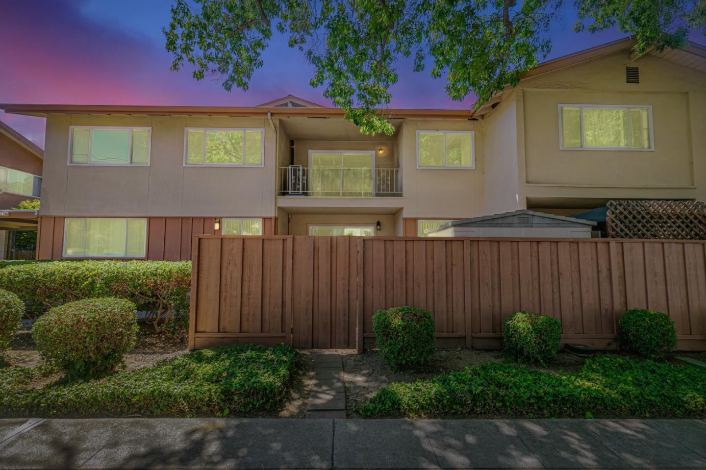 Detail Gallery Image 10 of 39 For 1335 Phelps Ave #7,  San Jose,  CA 95117 - 3 Beds | 2 Baths