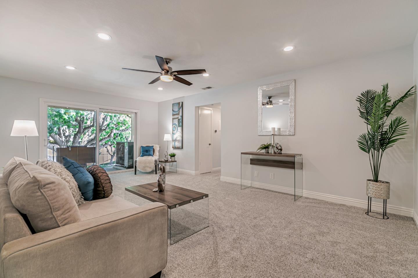 Detail Gallery Image 12 of 39 For 1335 Phelps Ave #7,  San Jose,  CA 95117 - 3 Beds | 2 Baths