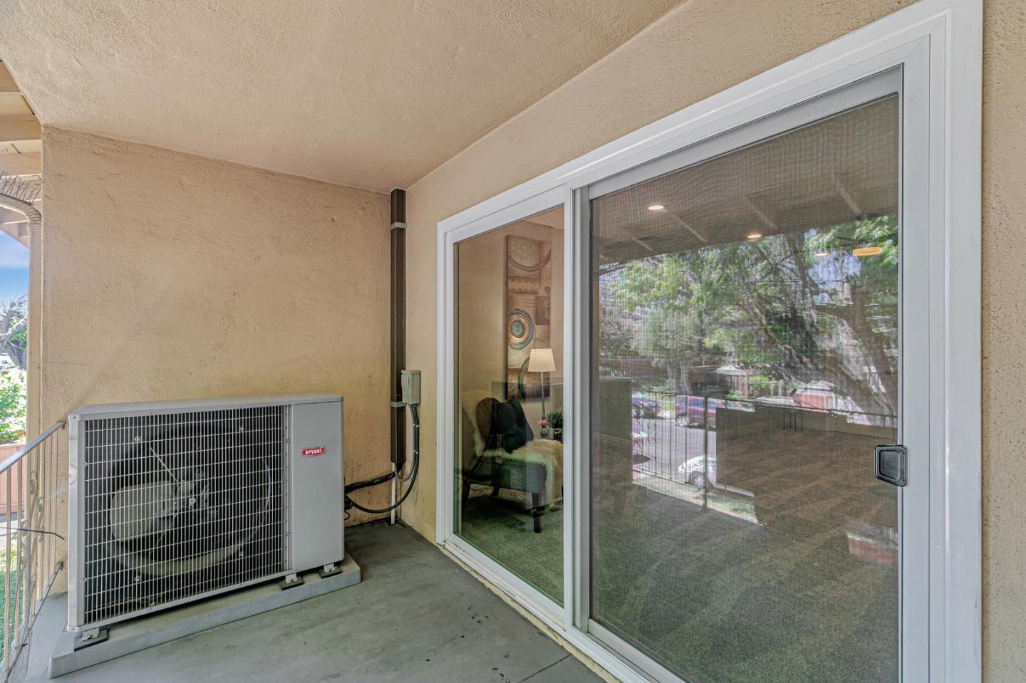 Detail Gallery Image 34 of 39 For 1335 Phelps Ave #7,  San Jose,  CA 95117 - 3 Beds | 2 Baths