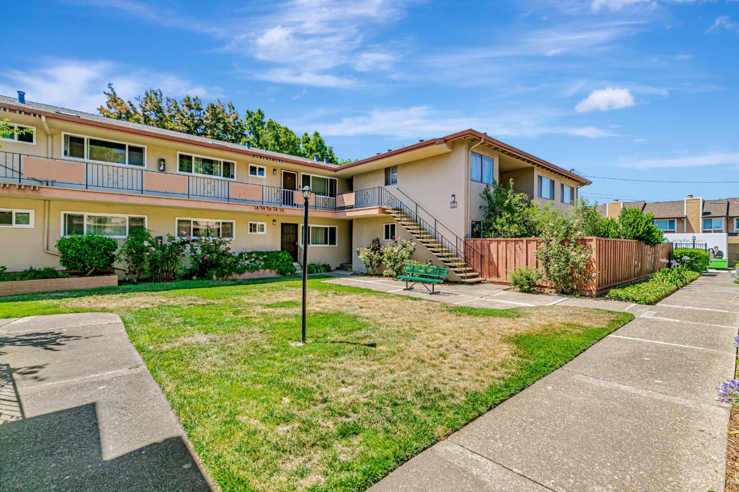 Detail Gallery Image 5 of 39 For 1335 Phelps Ave #7,  San Jose,  CA 95117 - 3 Beds | 2 Baths
