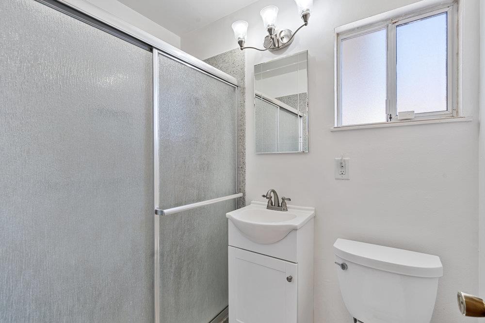 Detail Gallery Image 19 of 44 For 582 E Alvin Dr, Salinas,  CA 93906 - 3 Beds | 2 Baths