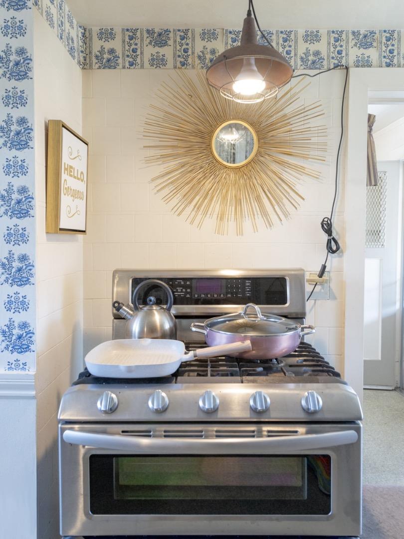 Detail Gallery Image 4 of 14 For 860 N 19th St, San Jose,  CA 95112 - 3 Beds | 1 Baths