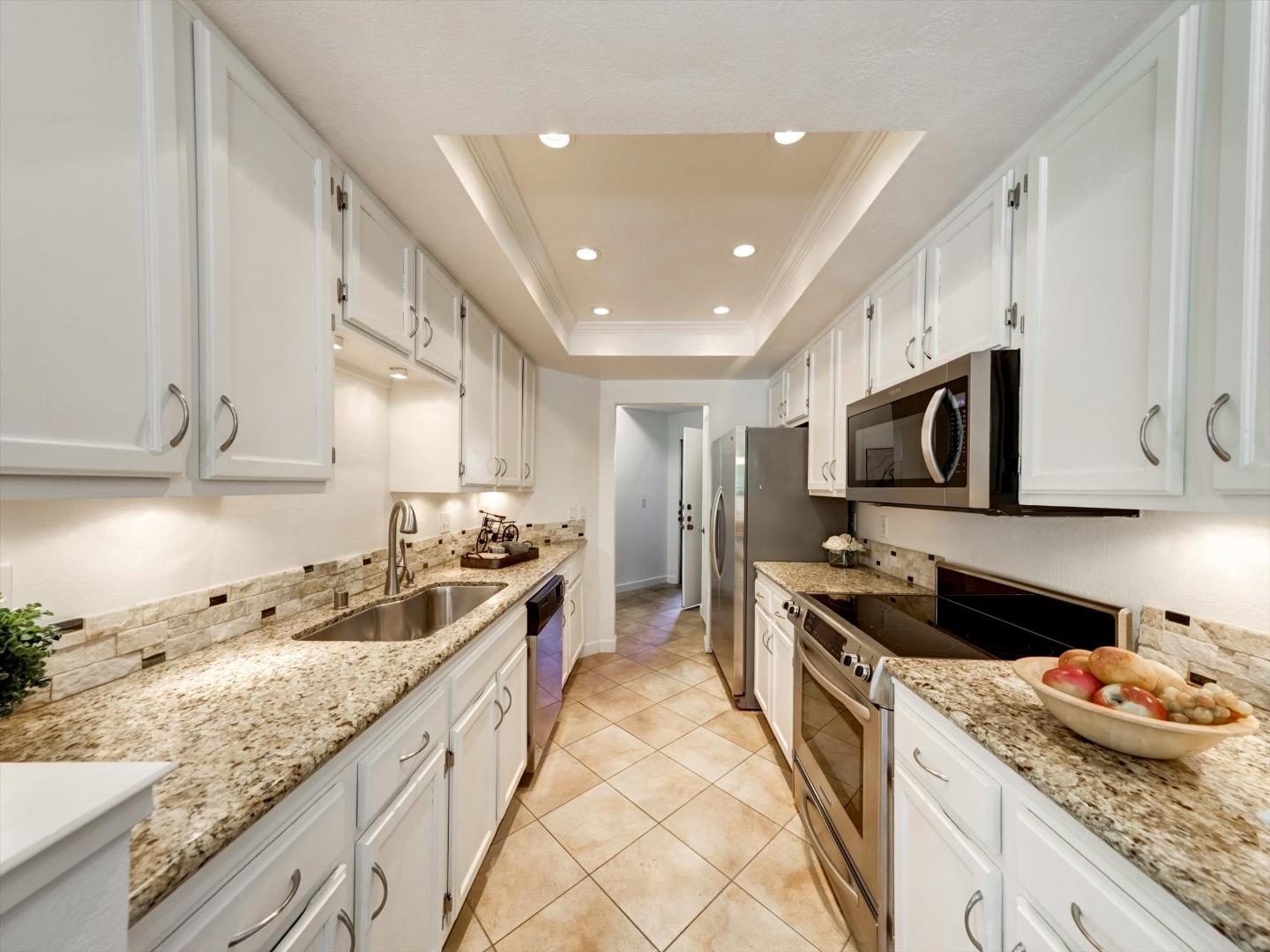 Detail Gallery Image 39 of 69 For 59 Cove Ln, Redwood City,  CA 94065 - 2 Beds | 2 Baths