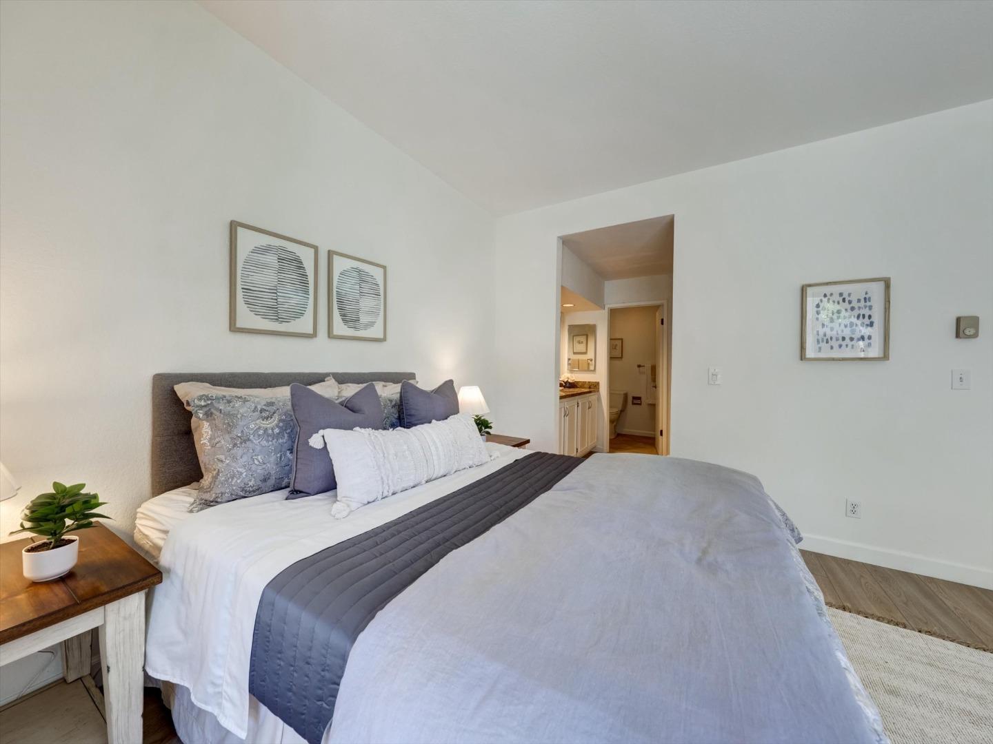 Detail Gallery Image 49 of 69 For 59 Cove Ln, Redwood City,  CA 94065 - 2 Beds | 2 Baths