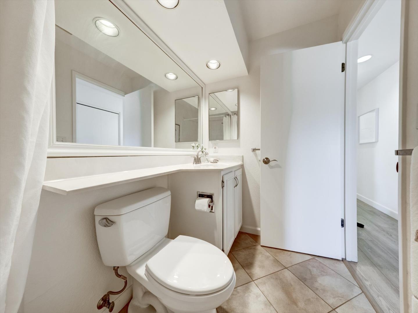 Detail Gallery Image 57 of 69 For 59 Cove Ln, Redwood City,  CA 94065 - 2 Beds | 2 Baths
