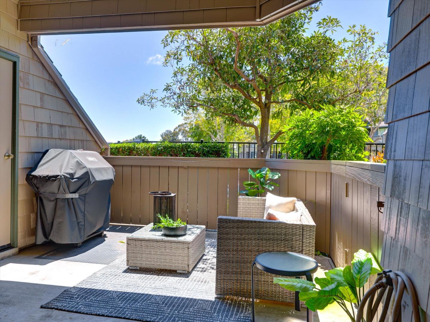 Detail Gallery Image 62 of 69 For 59 Cove Ln, Redwood City,  CA 94065 - 2 Beds | 2 Baths