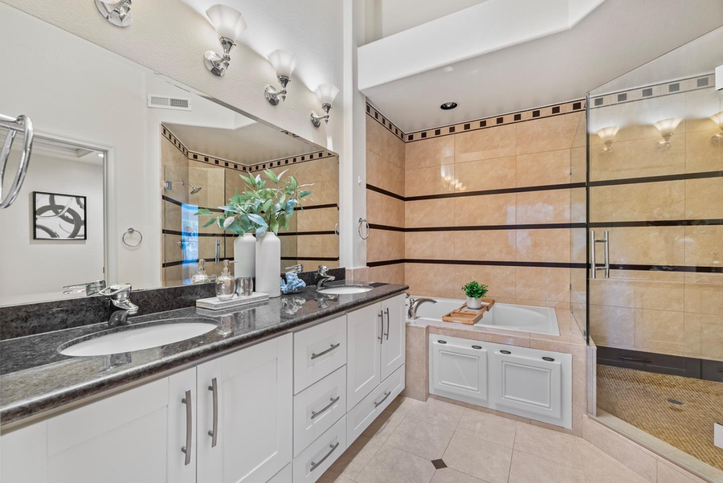 Detail Gallery Image 26 of 50 For 434 Camille Cir #16,  San Jose,  CA 95134 - 3 Beds | 2/1 Baths