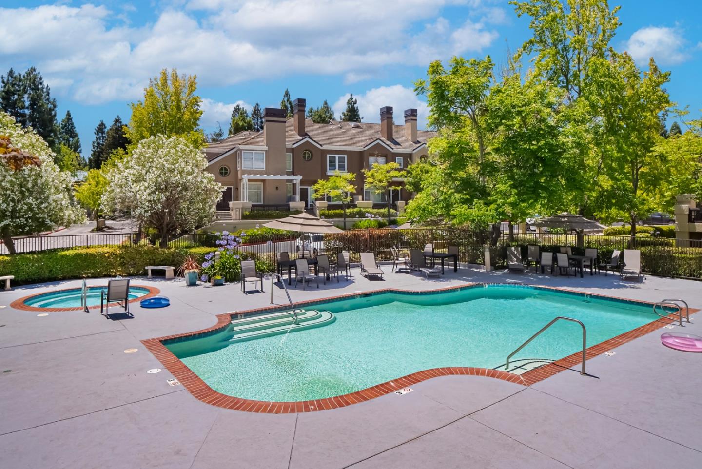 Detail Gallery Image 42 of 50 For 434 Camille Cir #16,  San Jose,  CA 95134 - 3 Beds | 2/1 Baths