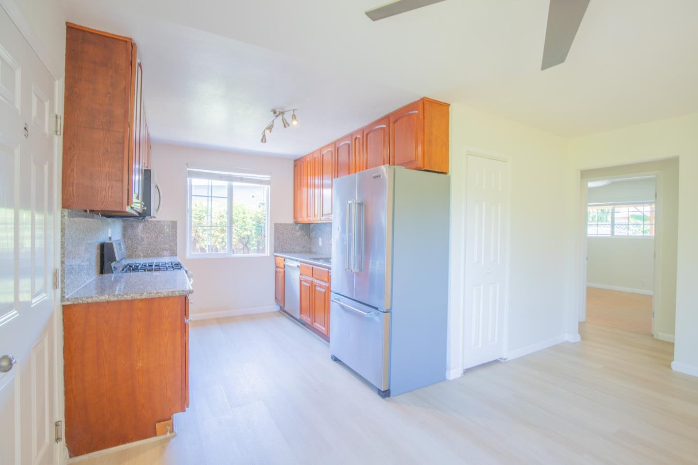 Detail Gallery Image 7 of 20 For 33613 14th St, Union City,  CA 94587 - 3 Beds | 2 Baths