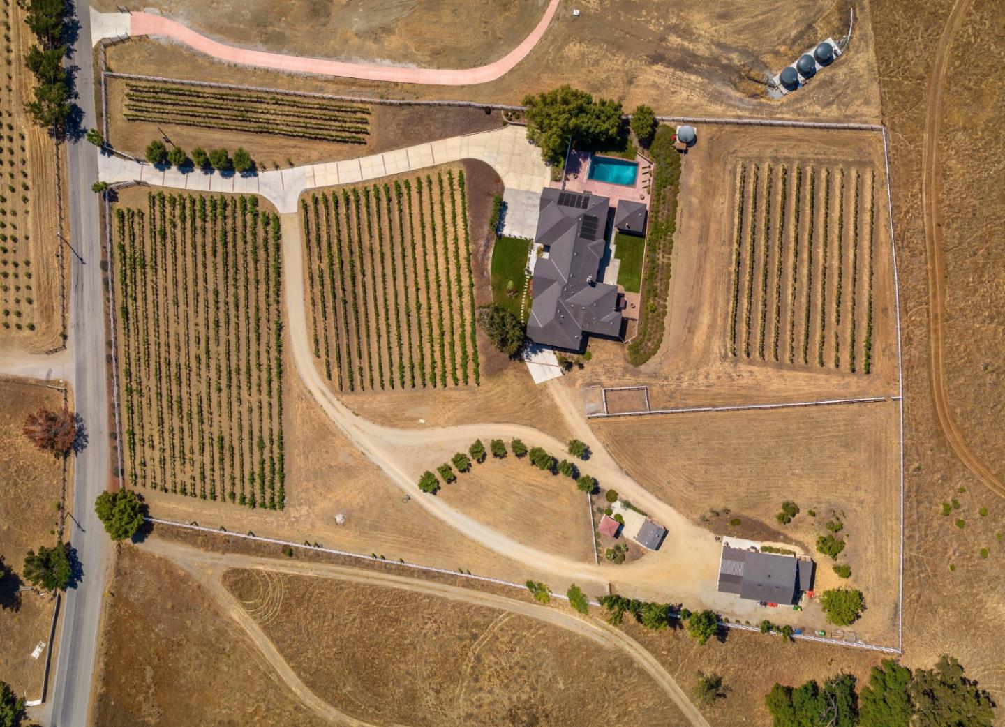 Detail Gallery Image 2 of 65 For 741 Riverside Rd, Hollister,  CA 95023 - 5 Beds | 3/1 Baths