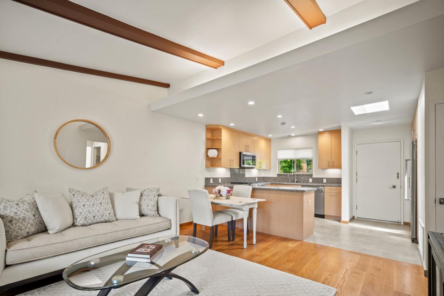 Detail Gallery Image 5 of 28 For 114 Hacienda Carmel, Carmel Valley,  CA 93923 - 2 Beds | 2 Baths