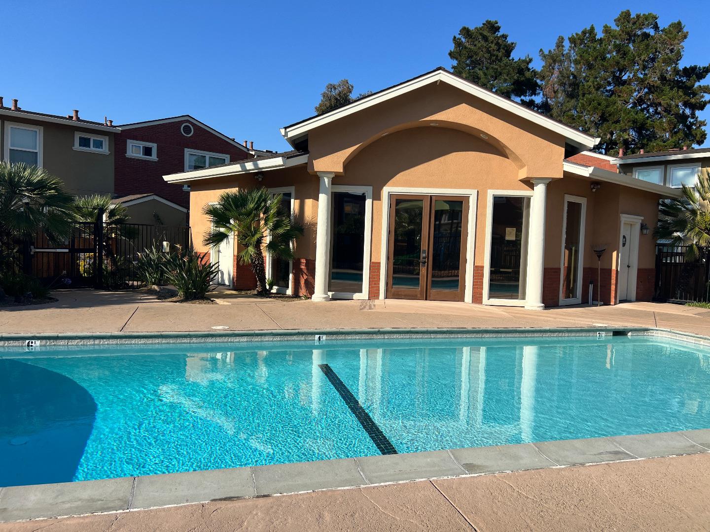 Detail Gallery Image 13 of 18 For 865 Carlisle Way #130,  Sunnyvale,  CA 94087 - 2 Beds | 2/1 Baths