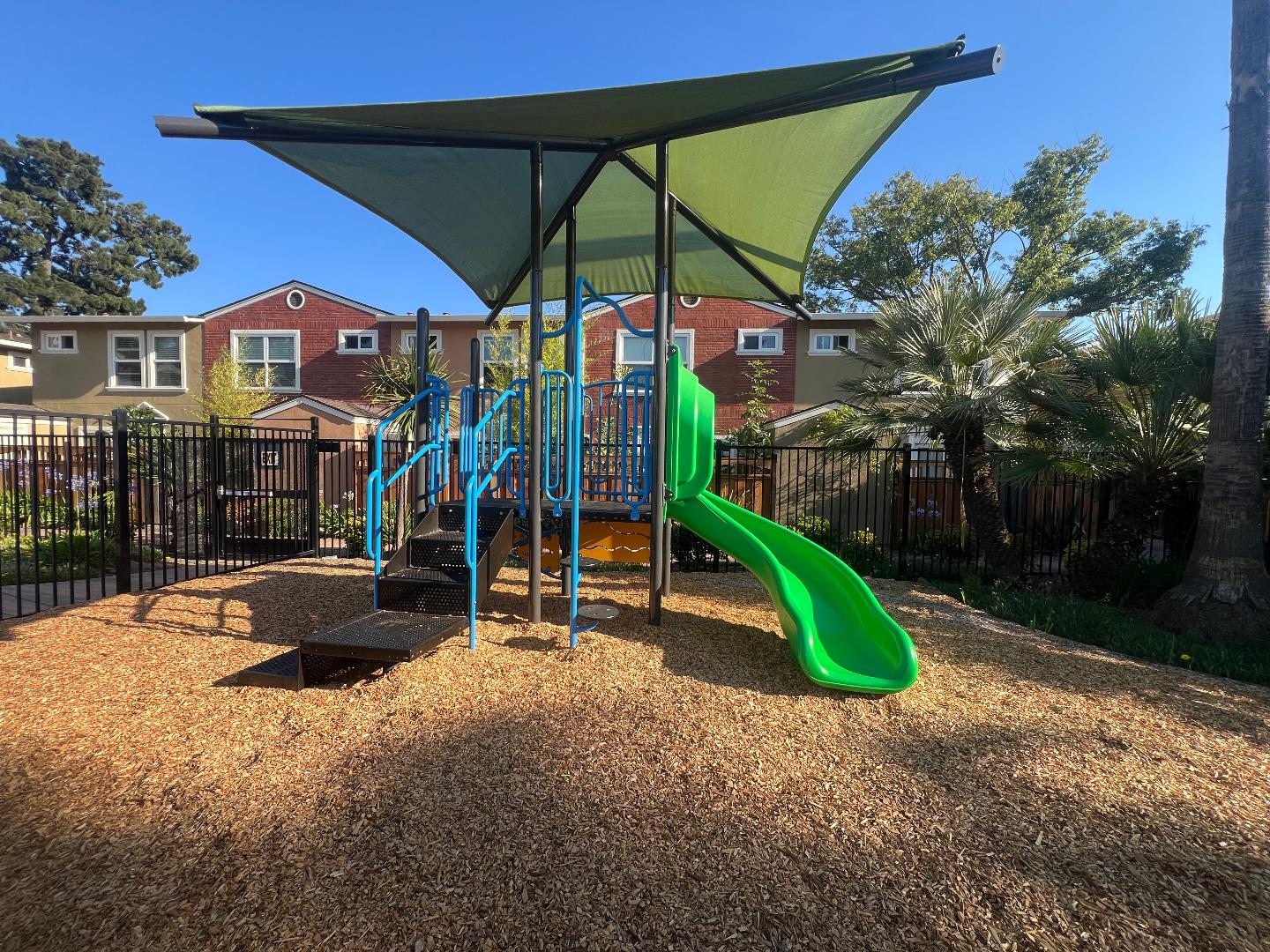 Detail Gallery Image 14 of 18 For 865 Carlisle Way #130,  Sunnyvale,  CA 94087 - 2 Beds | 2/1 Baths