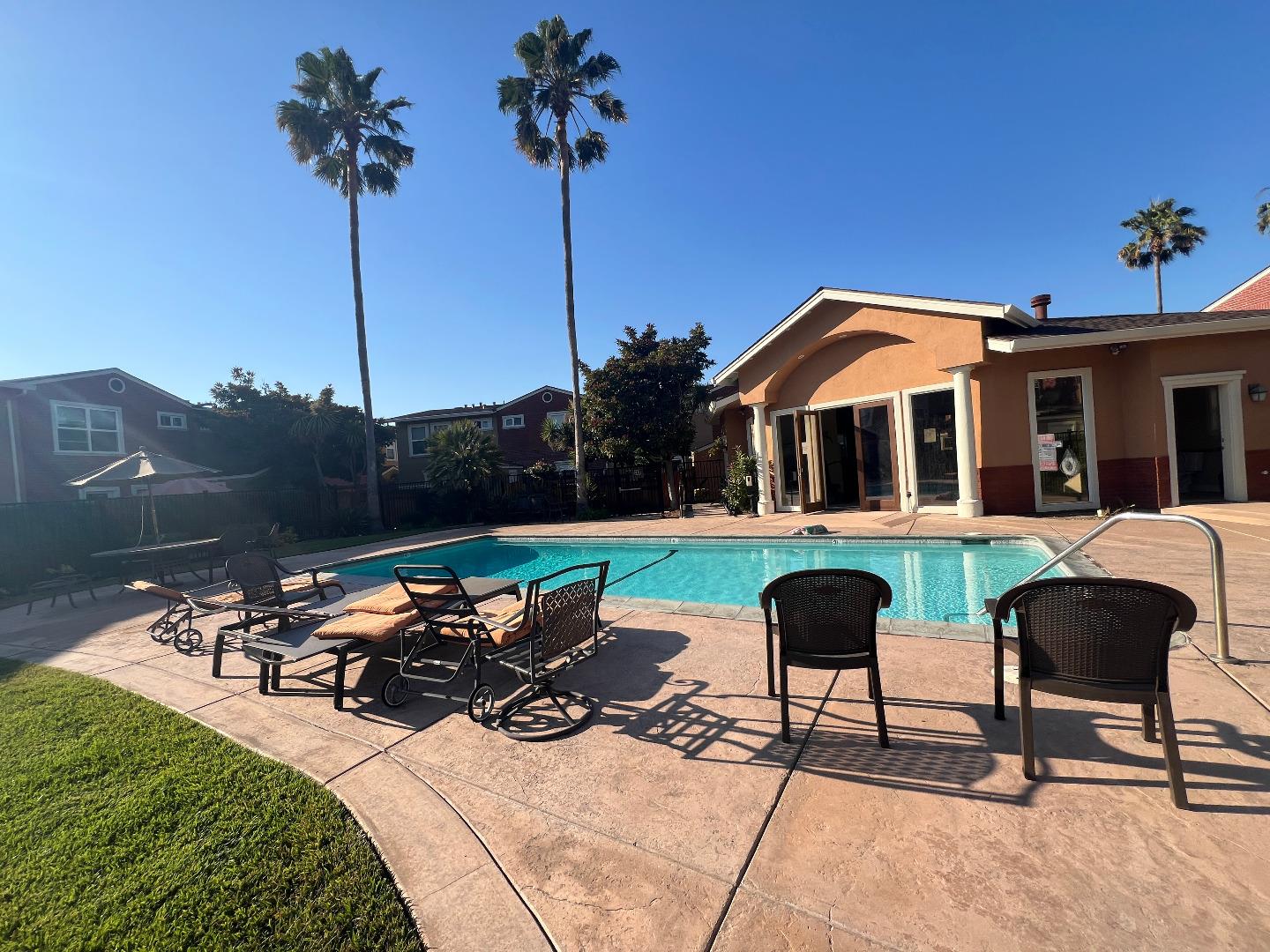 Detail Gallery Image 18 of 18 For 865 Carlisle Way #130,  Sunnyvale,  CA 94087 - 2 Beds | 2/1 Baths