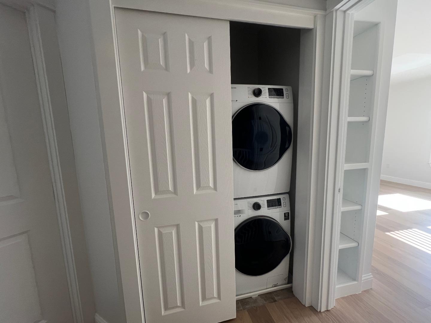 Detail Gallery Image 8 of 18 For 865 Carlisle Way #130,  Sunnyvale,  CA 94087 - 2 Beds | 2/1 Baths