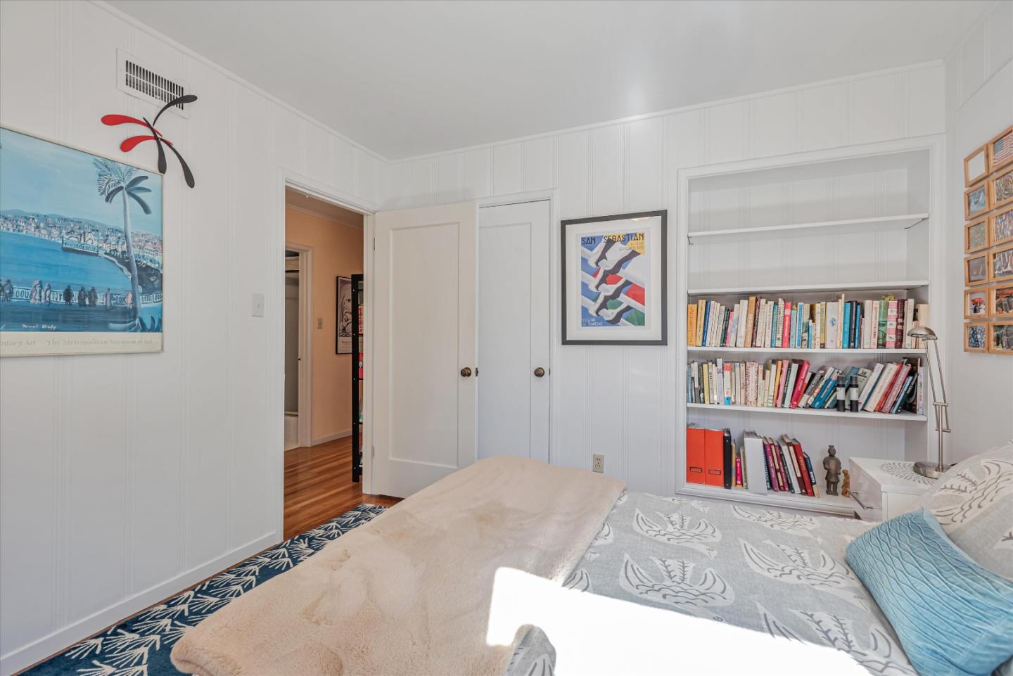 Detail Gallery Image 17 of 24 For Address Not Disclosed, San Carlos,  CA 94070 - 3 Beds | 2 Baths