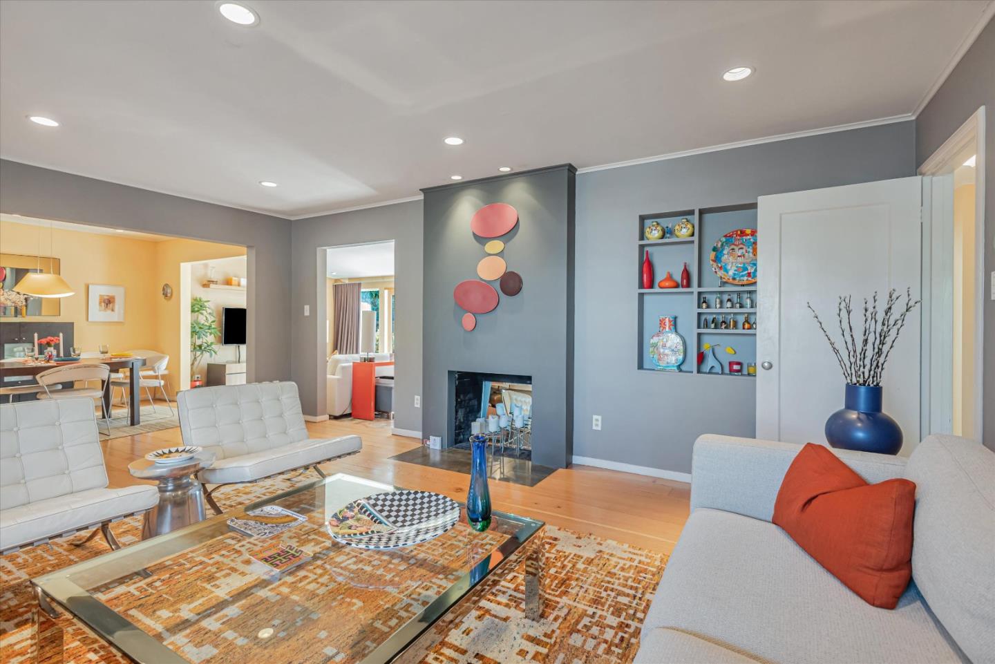 Detail Gallery Image 4 of 24 For Address Not Disclosed, San Carlos,  CA 94070 - 3 Beds | 2 Baths