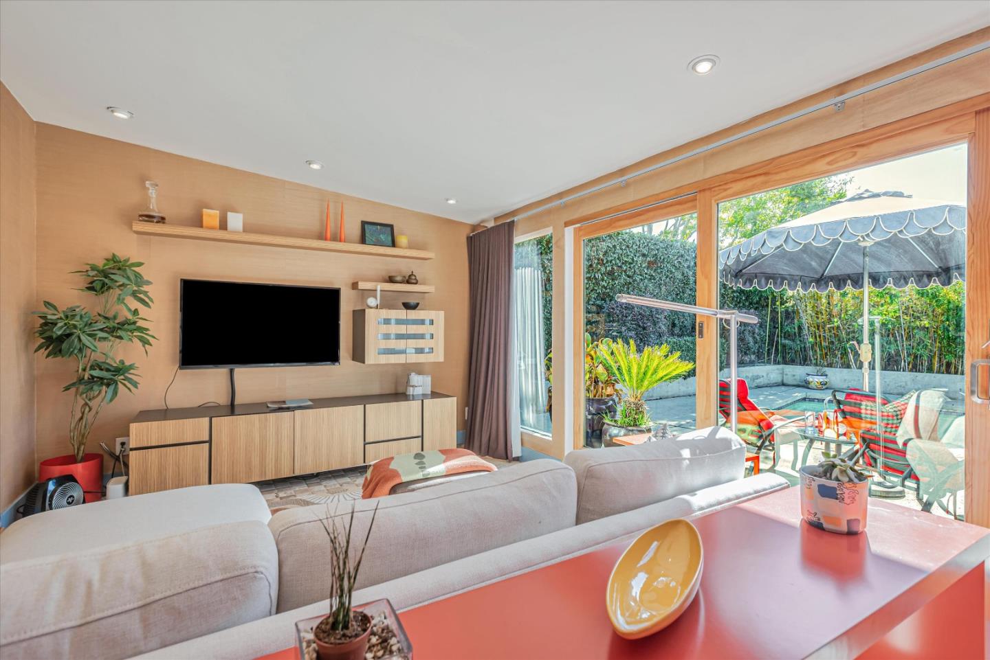 Detail Gallery Image 7 of 24 For Address Not Disclosed, San Carlos,  CA 94070 - 3 Beds | 2 Baths