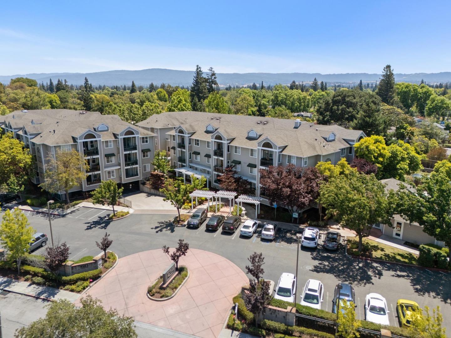 Detail Gallery Image 3 of 22 For 1982 W Bayshore Rd #137,  East Palo Alto,  CA 94303 - 2 Beds | 2 Baths