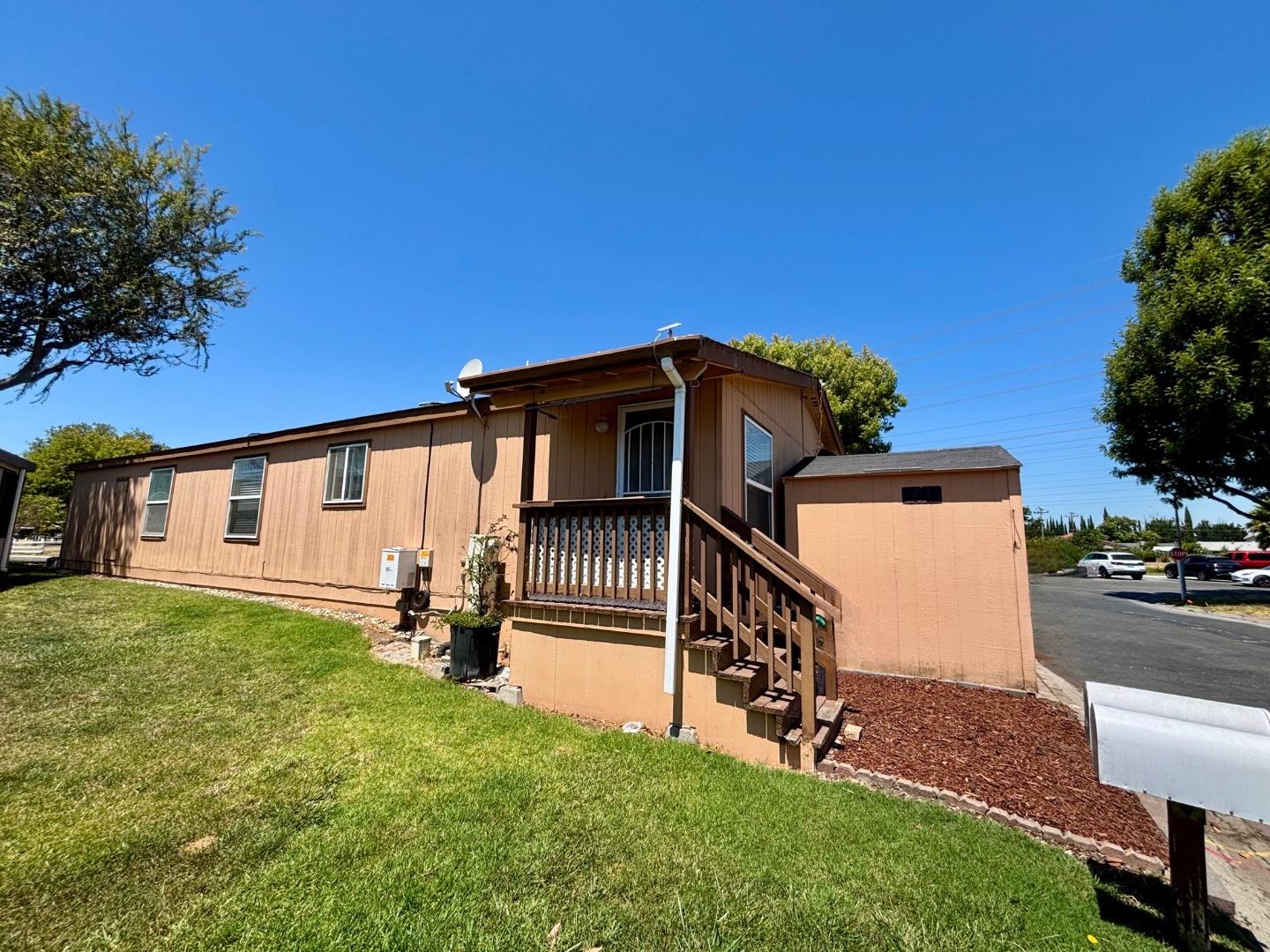 Detail Gallery Image 15 of 31 For 117 Fisk Ter #117,  Fremont,  CA 94538 - 4 Beds | 2 Baths