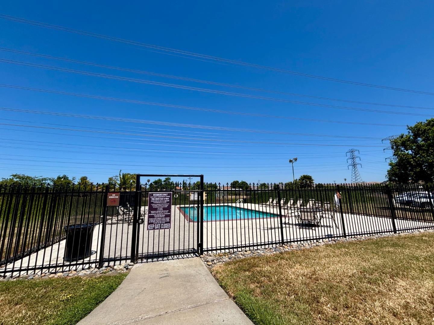 Detail Gallery Image 24 of 31 For 117 Fisk Ter #117,  Fremont,  CA 94538 - 4 Beds | 2 Baths