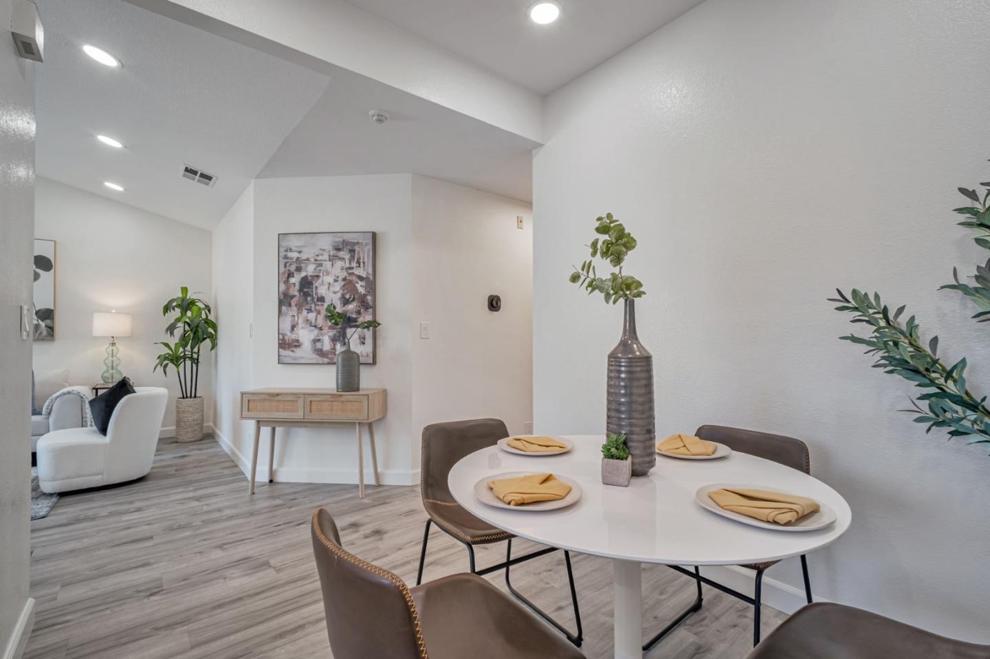 Detail Gallery Image 16 of 40 For 3011 Risdon Dr #8,  Union City,  CA 94587 - 2 Beds | 2 Baths