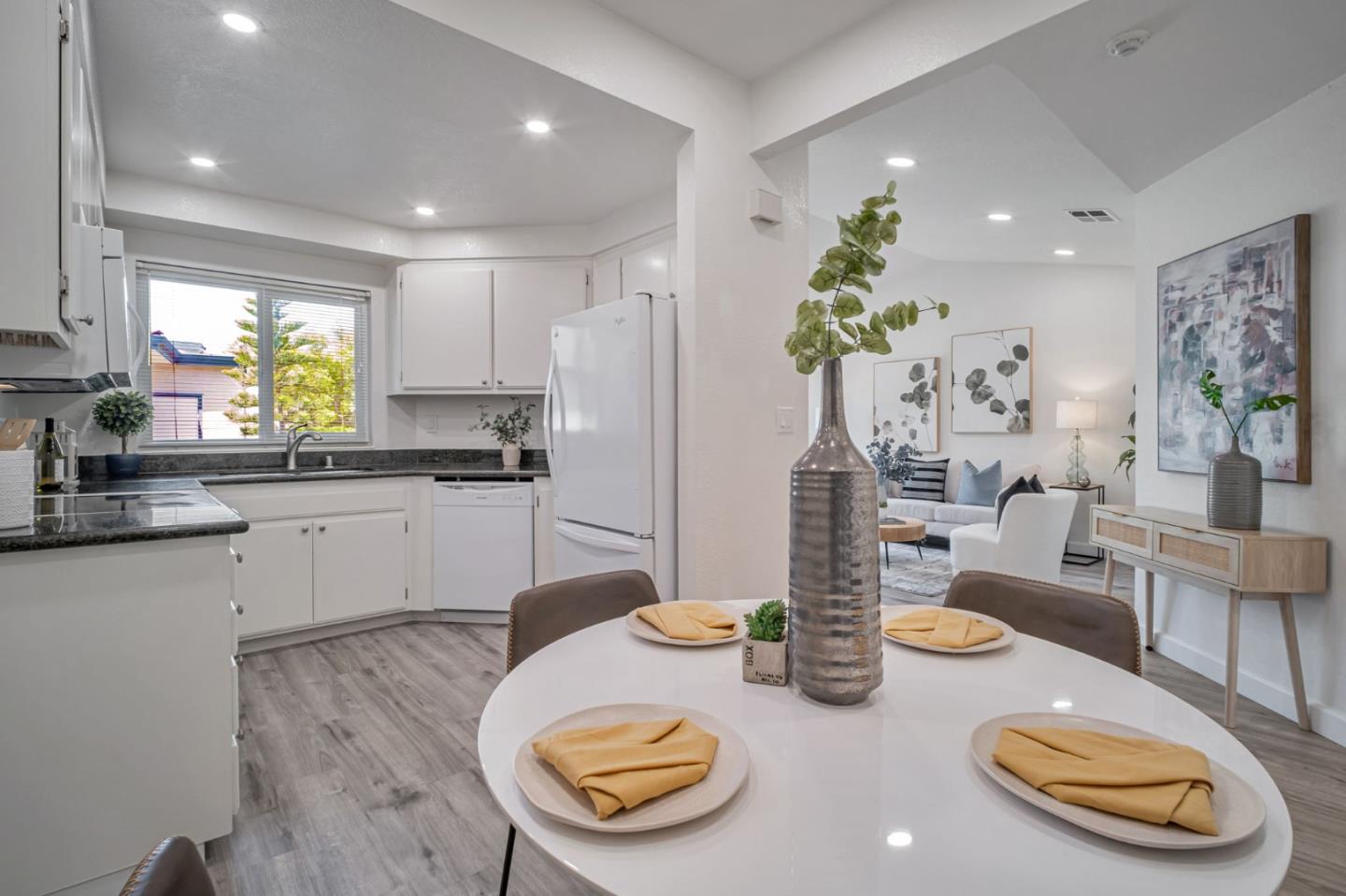 Detail Gallery Image 17 of 40 For 3011 Risdon Dr #8,  Union City,  CA 94587 - 2 Beds | 2 Baths