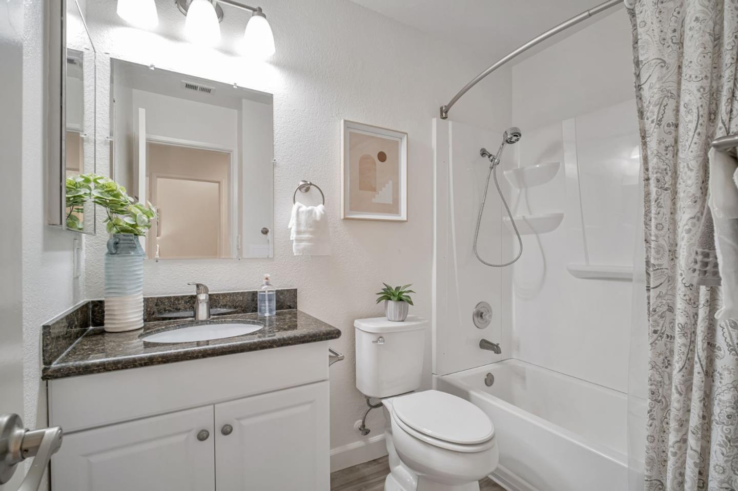 Detail Gallery Image 24 of 40 For 3011 Risdon Dr #8,  Union City,  CA 94587 - 2 Beds | 2 Baths