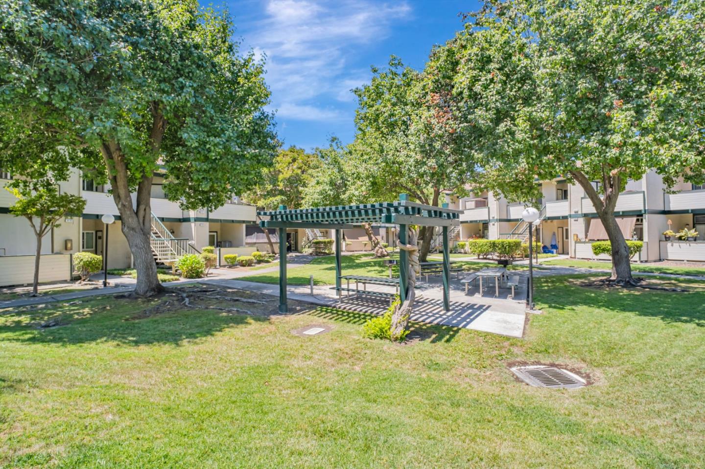 Detail Gallery Image 38 of 40 For 3011 Risdon Dr #8,  Union City,  CA 94587 - 2 Beds | 2 Baths