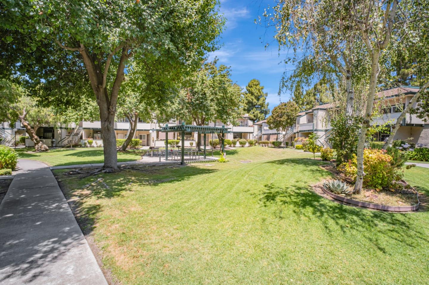 Detail Gallery Image 40 of 40 For 3011 Risdon Dr #8,  Union City,  CA 94587 - 2 Beds | 2 Baths