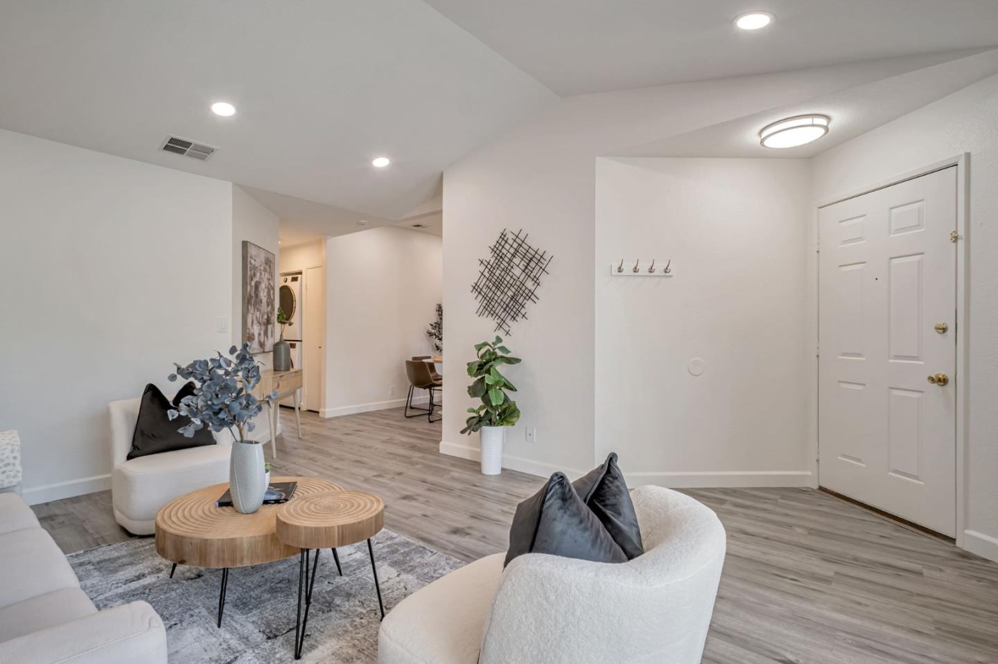 Detail Gallery Image 7 of 40 For 3011 Risdon Dr #8,  Union City,  CA 94587 - 2 Beds | 2 Baths