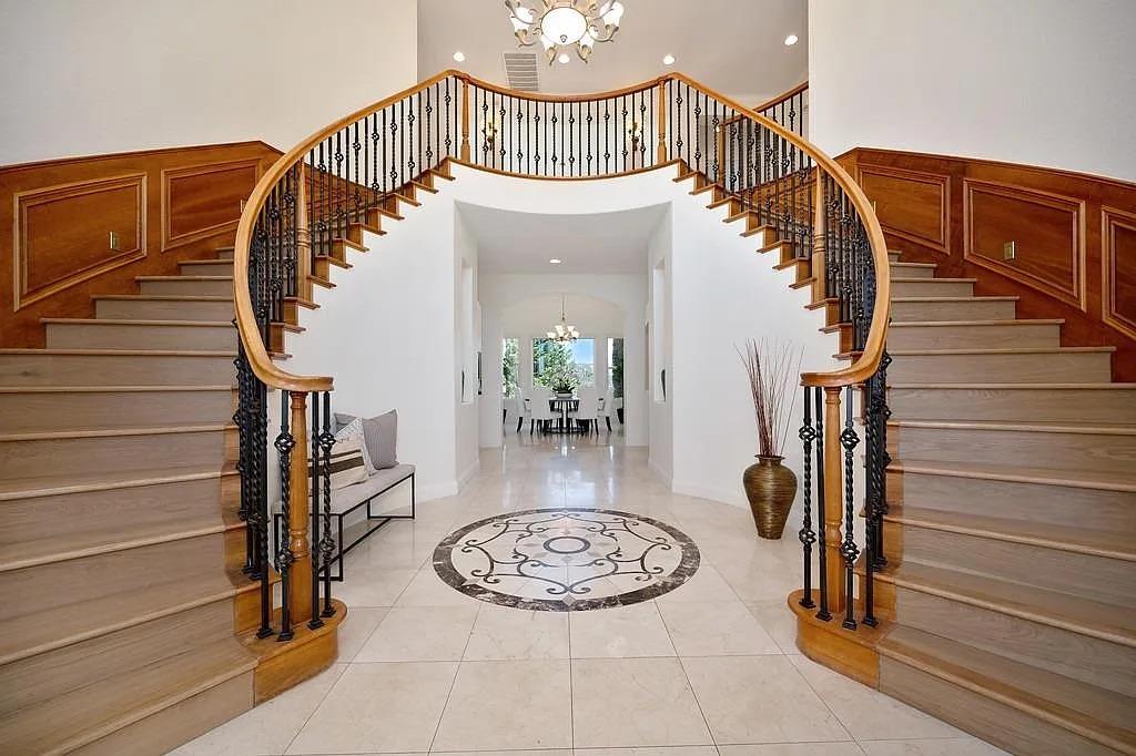 Detail Gallery Image 3 of 96 For 2791 Giorno Way, El Dorado Hills,  CA 95762 - 5 Beds | 5/1 Baths