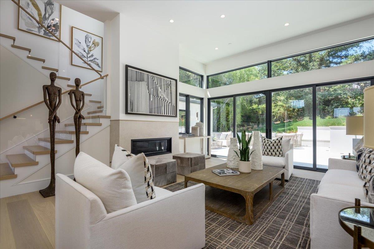 Detail Gallery Image 13 of 47 For 1025 Continental Dr, Menlo Park,  CA 94025 - 6 Beds | 6/1 Baths