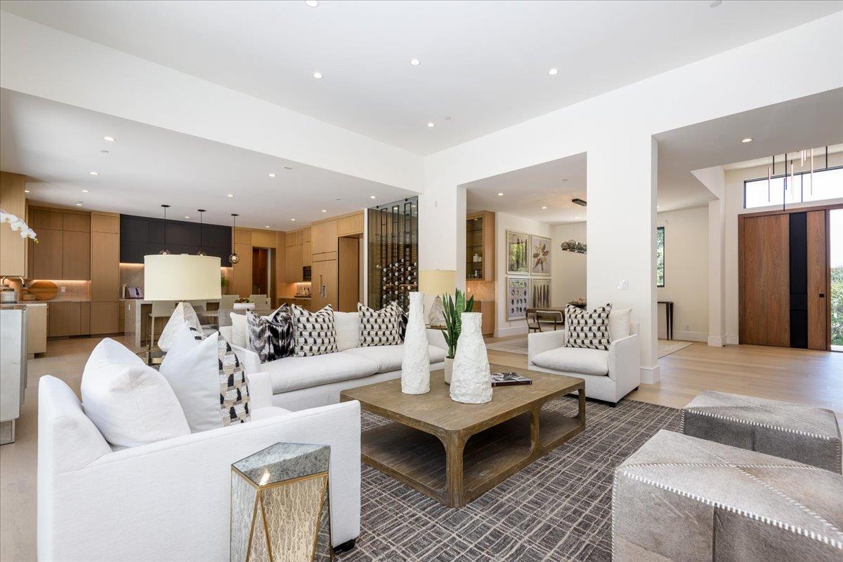 Detail Gallery Image 14 of 47 For 1025 Continental Dr, Menlo Park,  CA 94025 - 6 Beds | 6/1 Baths