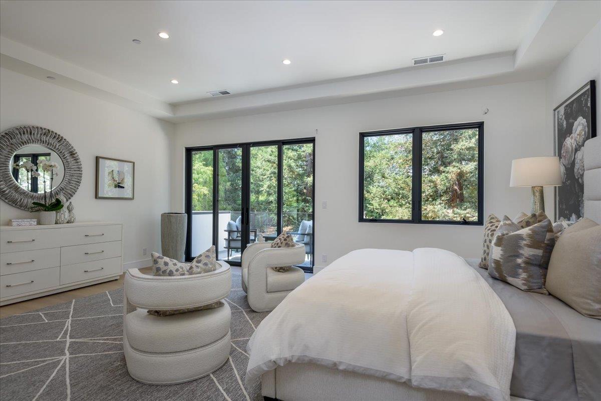 Detail Gallery Image 17 of 47 For 1025 Continental Dr, Menlo Park,  CA 94025 - 6 Beds | 6/1 Baths