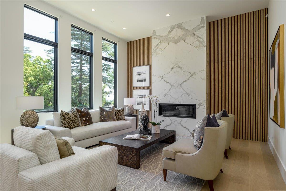 Detail Gallery Image 2 of 47 For 1025 Continental Dr, Menlo Park,  CA 94025 - 6 Beds | 6/1 Baths