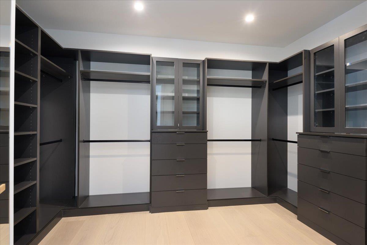 Detail Gallery Image 20 of 47 For 1025 Continental Dr, Menlo Park,  CA 94025 - 6 Beds | 6/1 Baths