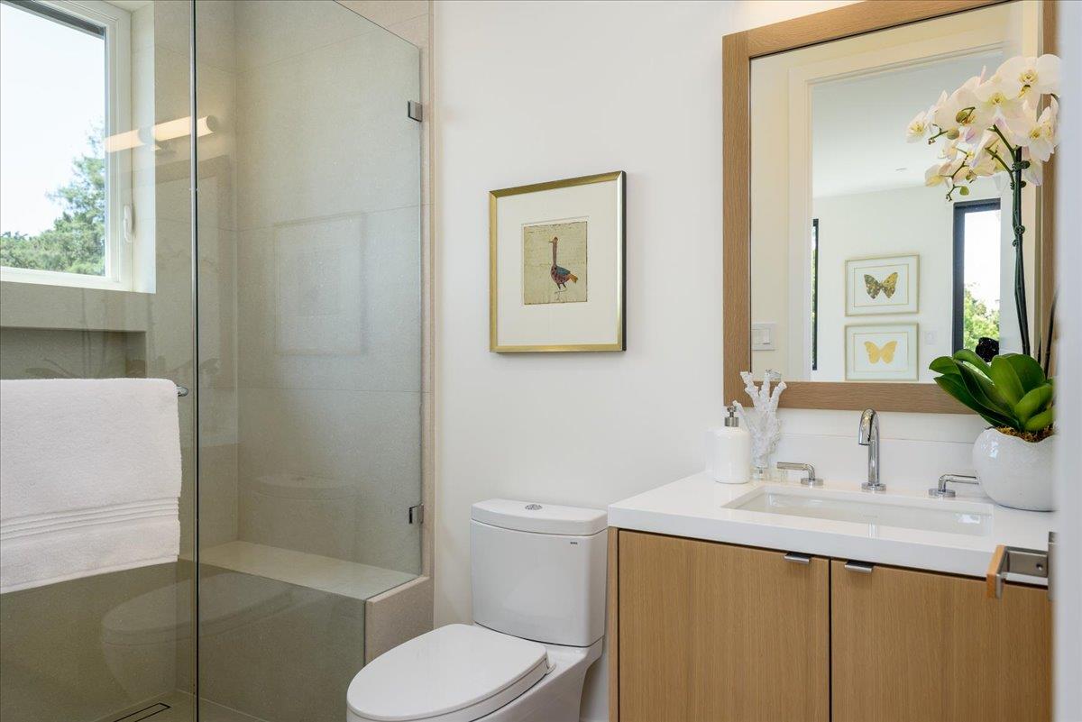 Detail Gallery Image 26 of 47 For 1025 Continental Dr, Menlo Park,  CA 94025 - 6 Beds | 6/1 Baths