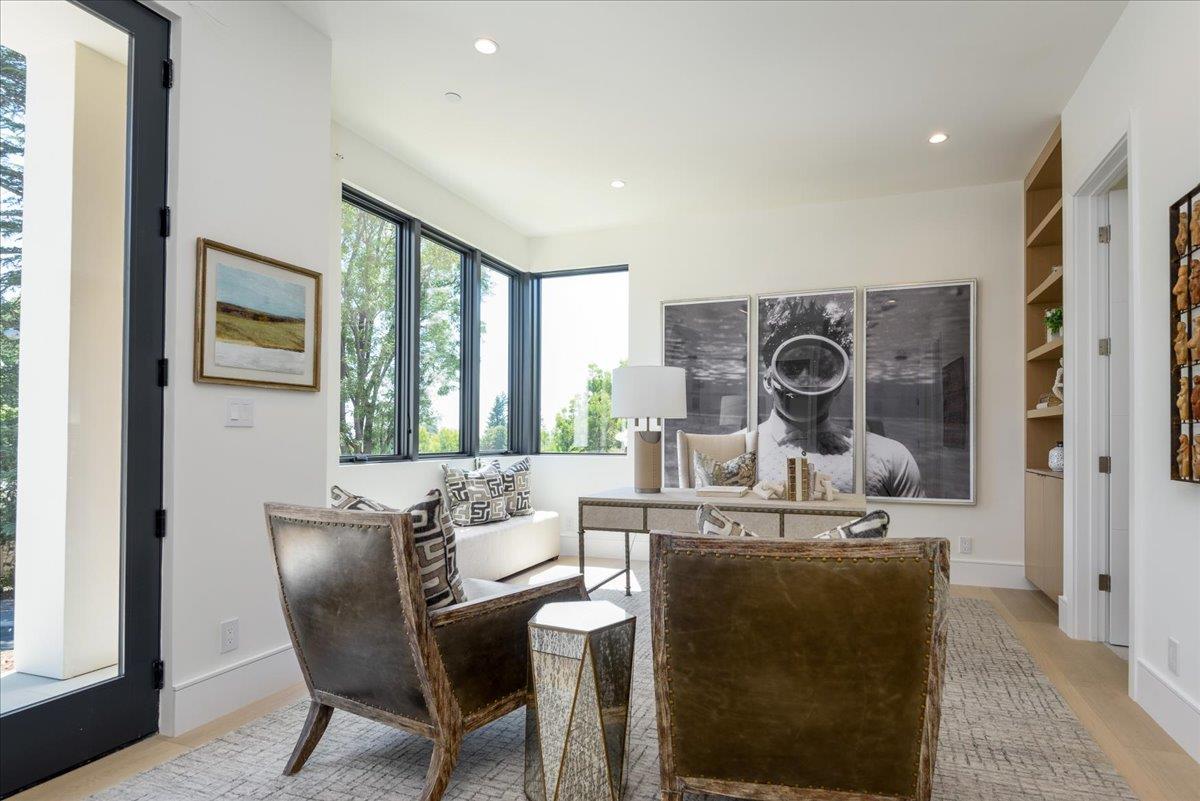 Detail Gallery Image 30 of 47 For 1025 Continental Dr, Menlo Park,  CA 94025 - 6 Beds | 6/1 Baths