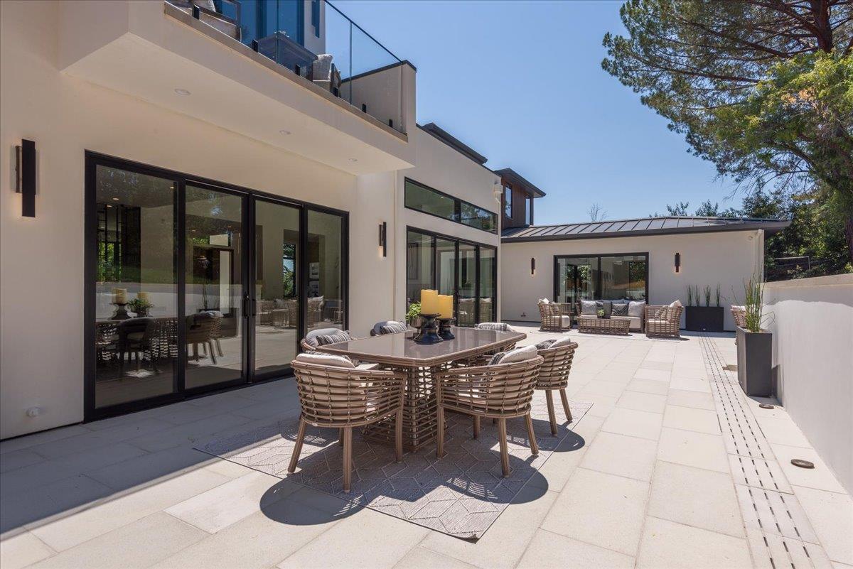 Detail Gallery Image 37 of 47 For 1025 Continental Dr, Menlo Park,  CA 94025 - 6 Beds | 6/1 Baths