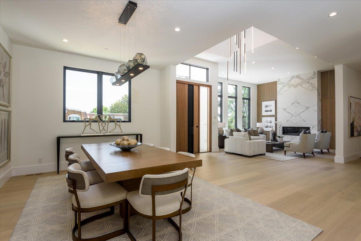 Detail Gallery Image 5 of 47 For 1025 Continental Dr, Menlo Park,  CA 94025 - 6 Beds | 6/1 Baths