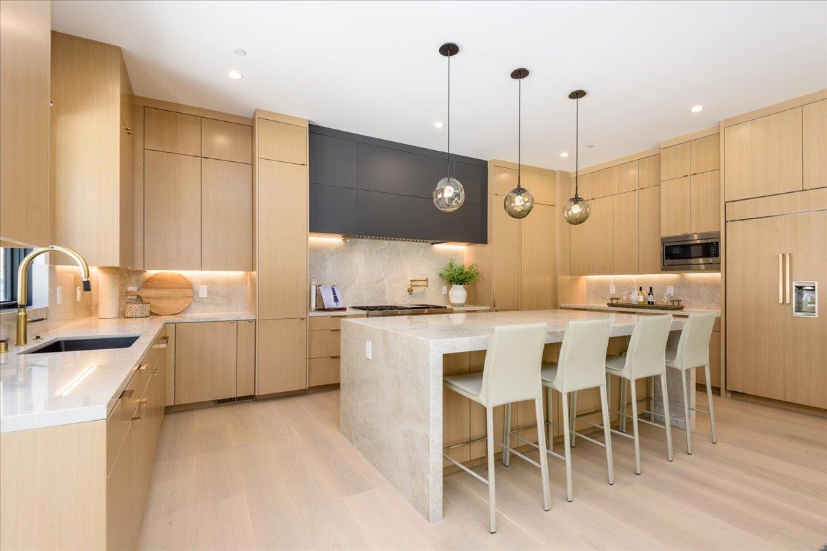 Detail Gallery Image 7 of 47 For 1025 Continental Dr, Menlo Park,  CA 94025 - 6 Beds | 6/1 Baths
