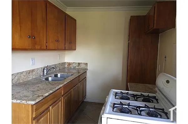 Detail Gallery Image 2 of 8 For 1256 Placentia Ave, Anaheim,  CA 92806 - 1 Beds | 1/1 Baths