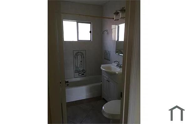 Detail Gallery Image 6 of 8 For 1256 Placentia Ave, Anaheim,  CA 92806 - 1 Beds | 1/1 Baths