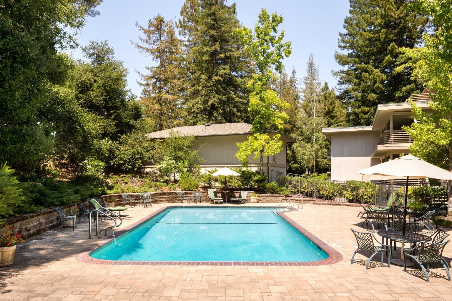 Detail Gallery Image 17 of 18 For 1100 Sharon Park Dr #29,  Menlo Park,  CA 94025 - 2 Beds | 2 Baths