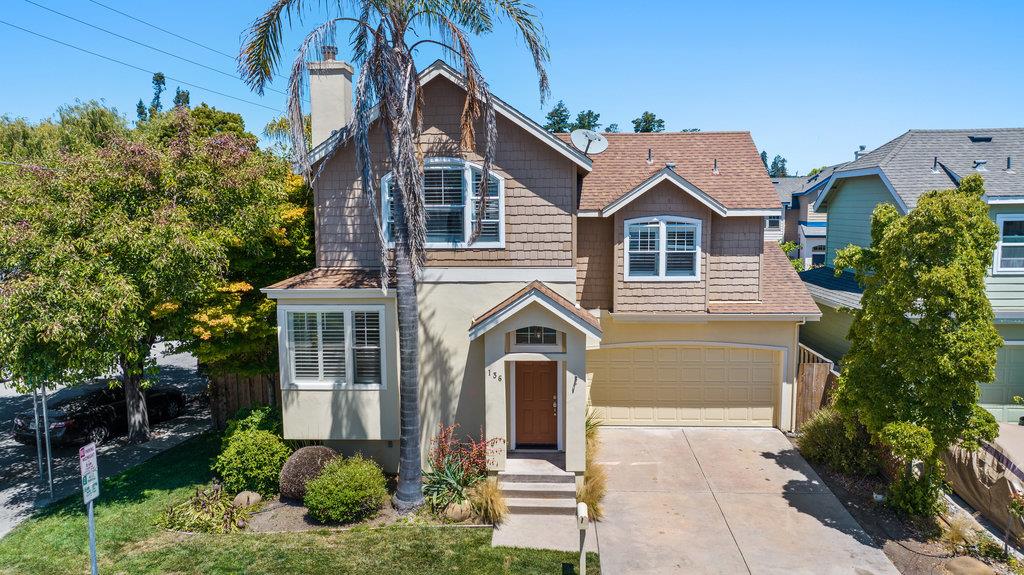 Detail Gallery Image 2 of 33 For 136 Neary St, Santa Cruz,  CA 95060 - 3 Beds | 2/1 Baths